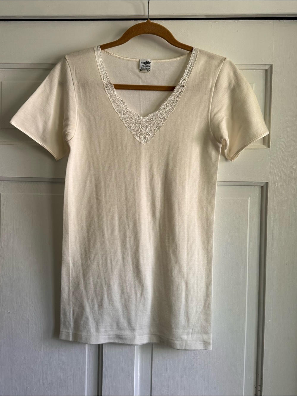 Vintage Zephir by Ragno Cream Lace-Trim V-Neck Short Sleeve Tee